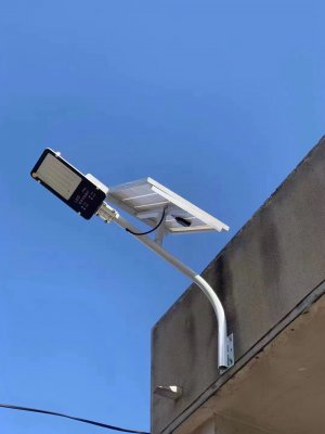 太陽(yáng)能路燈墻體路燈